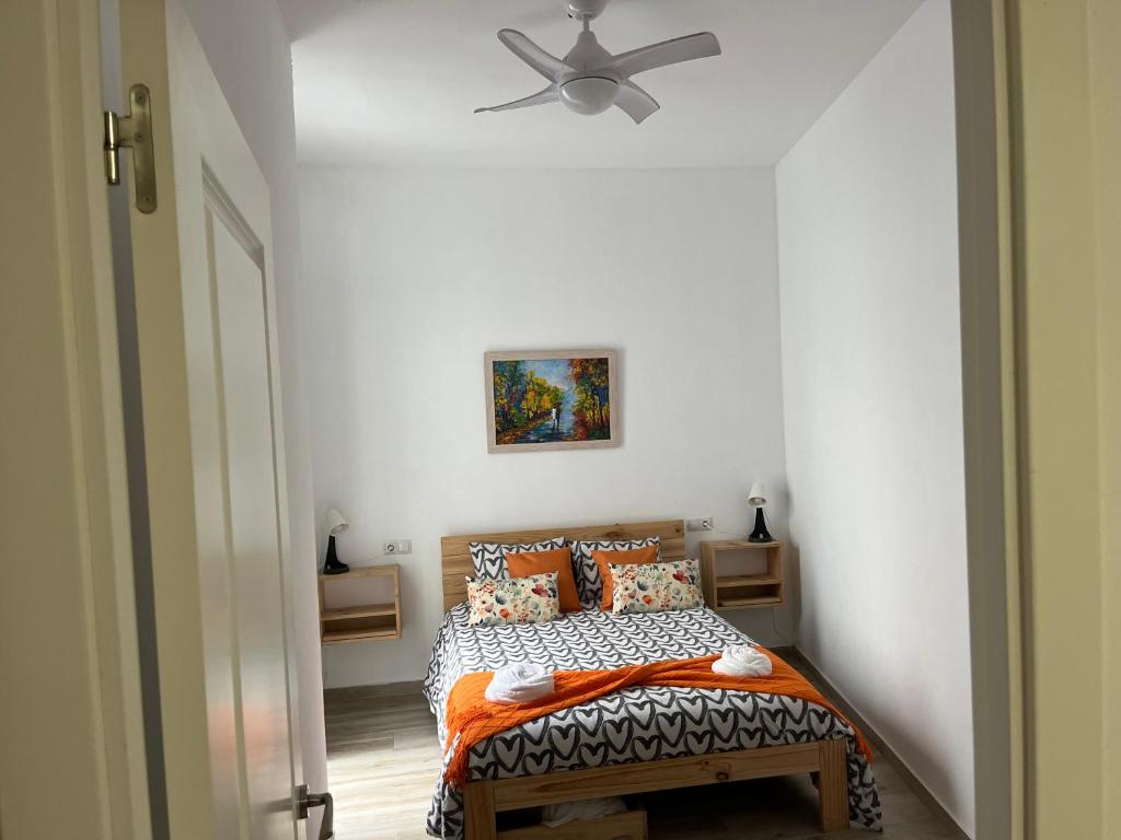 Postel nebo postele na pokoji v ubytování Alzira bonita Apartamento B con patio, la Casella
