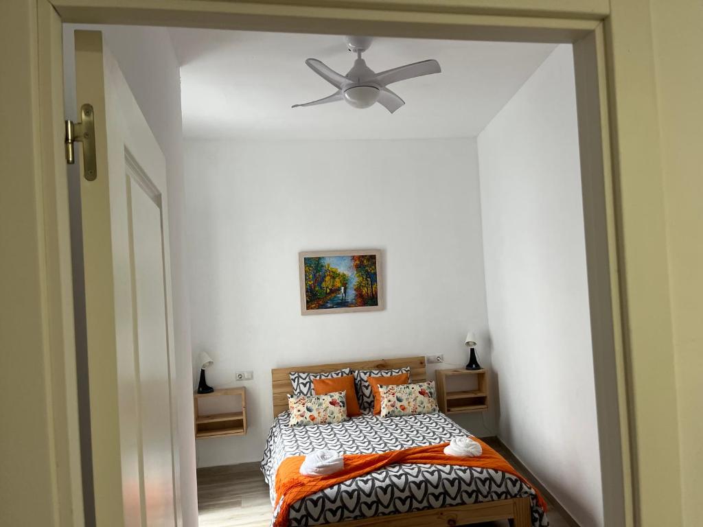 Postel nebo postele na pokoji v ubytování Alzira bonita Apartamento B con patio, la Casella