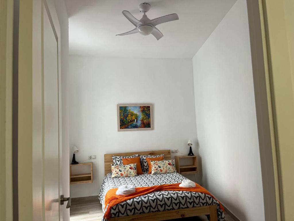 Postel nebo postele na pokoji v ubytování Alzira bonita Apartamento B con patio, la Casella
