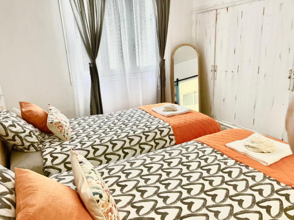 Postel nebo postele na pokoji v ubytování Alzira bonita Apartamento B con patio, la Casella