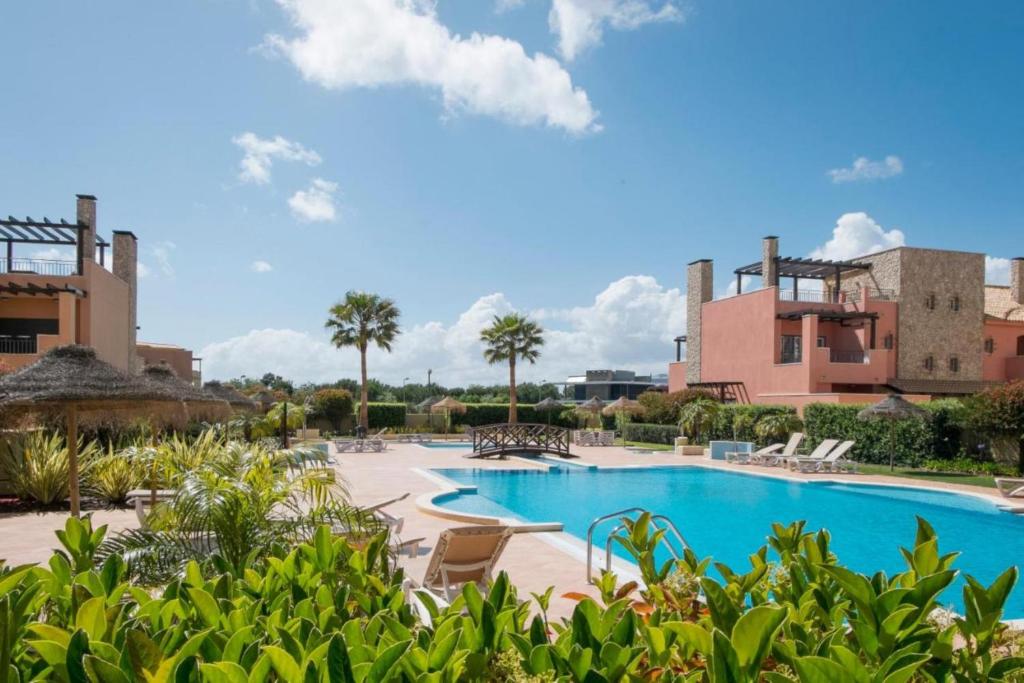 Victoria Boulevard near Golf Pool View, Vilamoura (updated prices 2024)