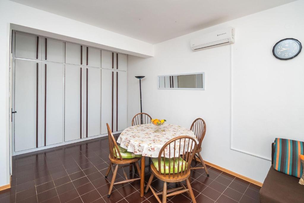 TV a/nebo společenská místnost v ubytování Apartment Neda