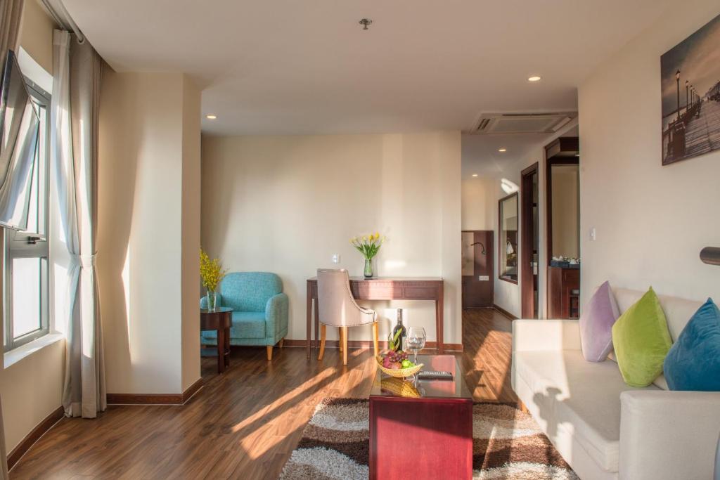 Florida Suite Partial Sea View