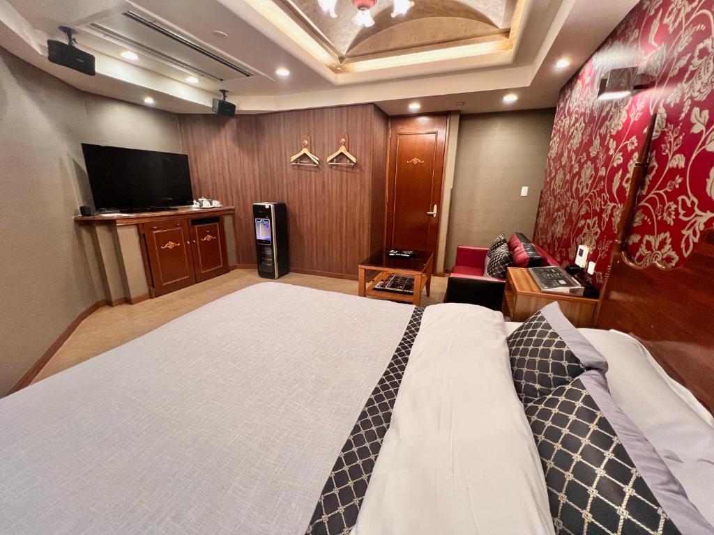 TV a/nebo společenská místnost v ubytování Hotel Crystal Gate Nagoya - Couple Hotel