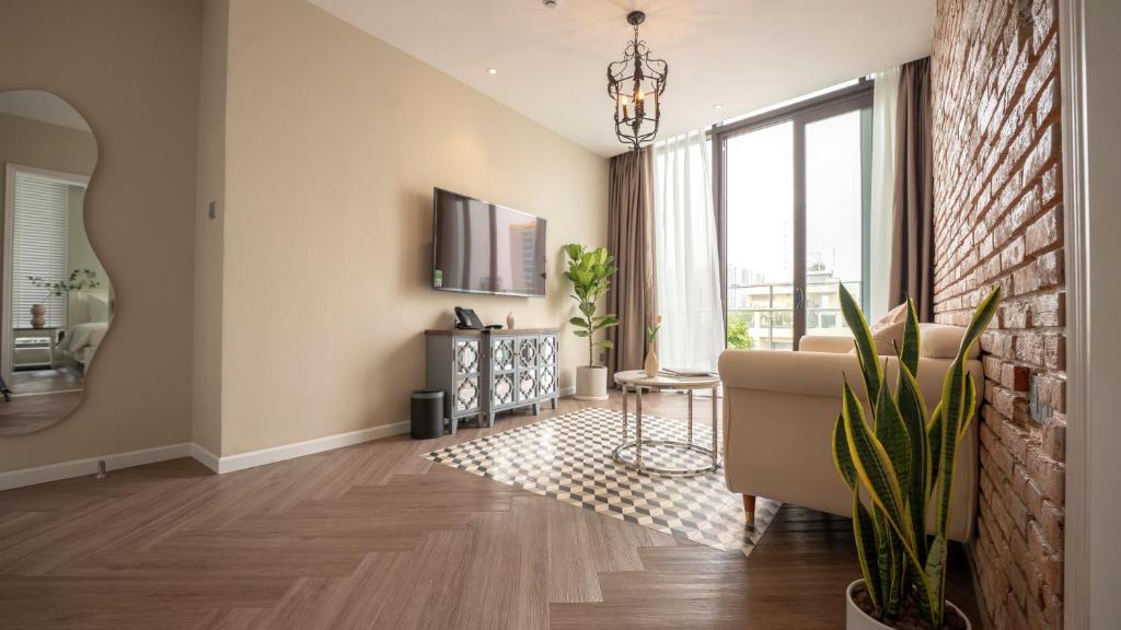 Celine Living - Central - Suite Mit Terrasse