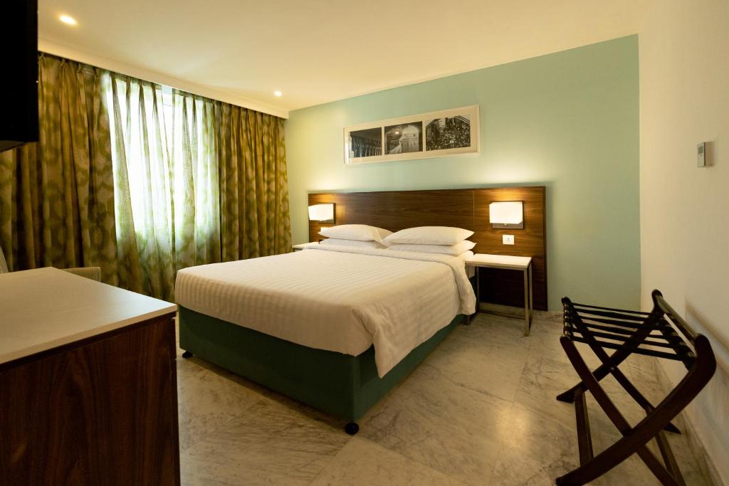Postel nebo postele na pokoji v ubytování Fairfield by Marriott Pune Kharadi