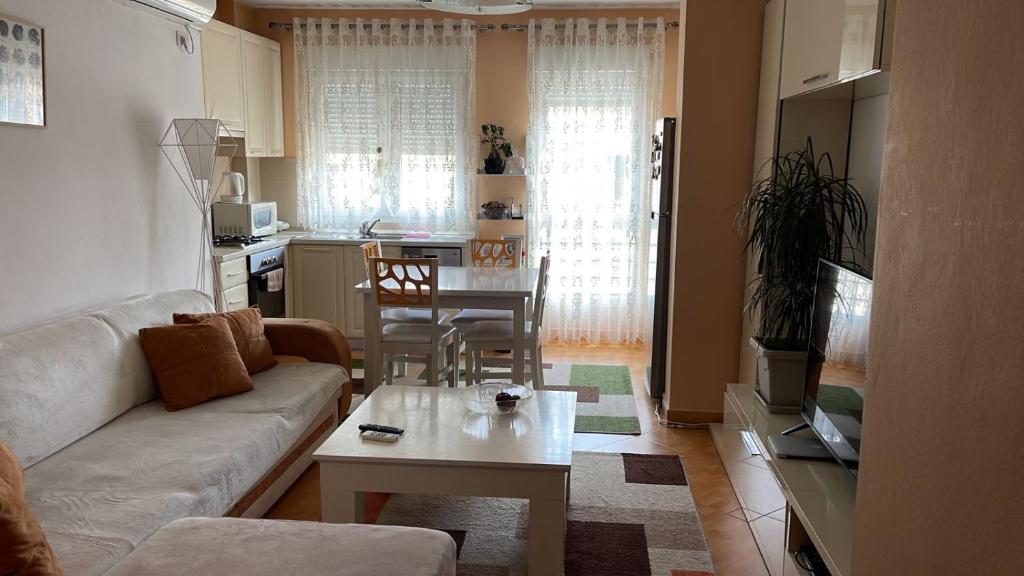 KeSa Apartment Tirana - Image 3