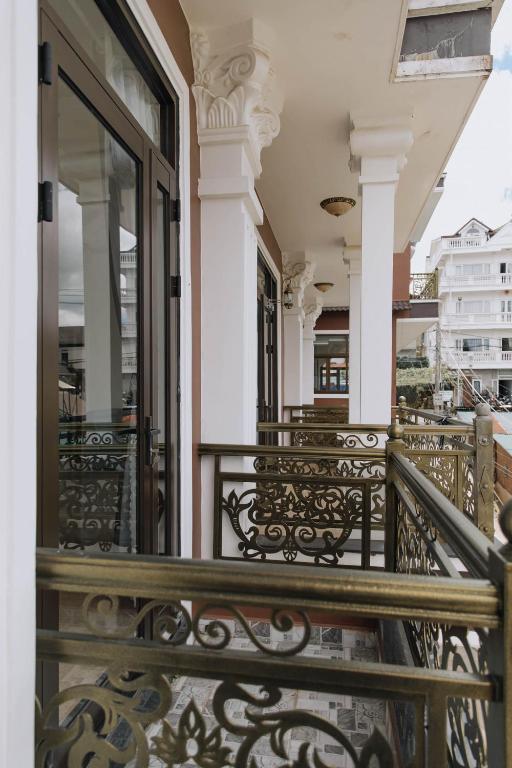 Ban công/sân hiên tại Mai DiaMond Hotel