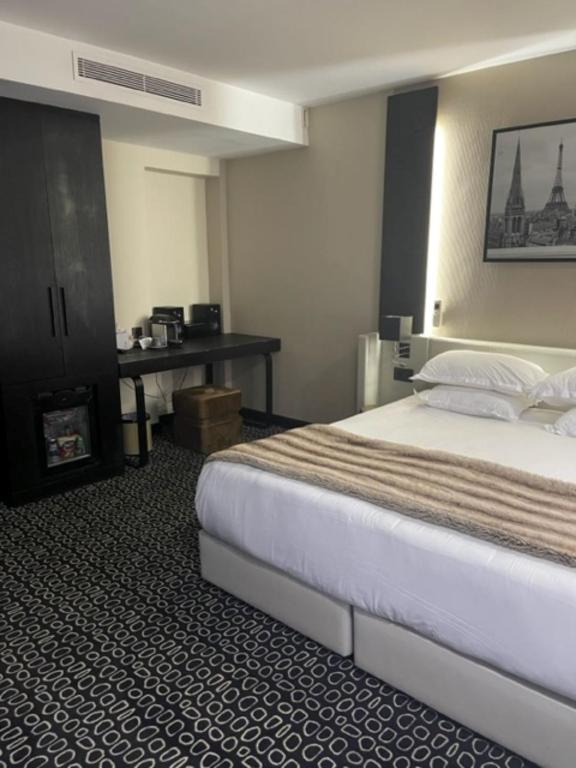 Hôtel Elysées Paris - Resim 13