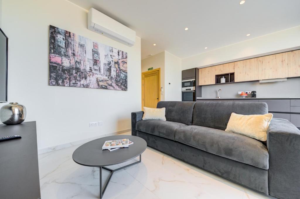 Kuchyň nebo kuchyňský kout v ubytování Mayfair by Premier Suites MT