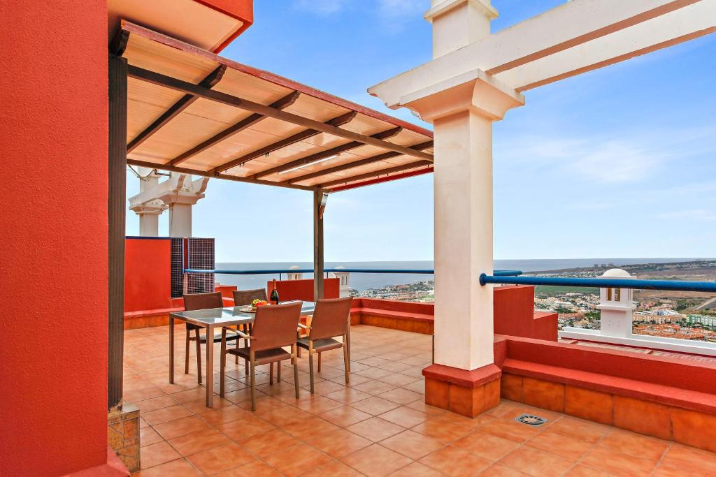 Confortable Big Apartment, Huge Terrace, Parking
