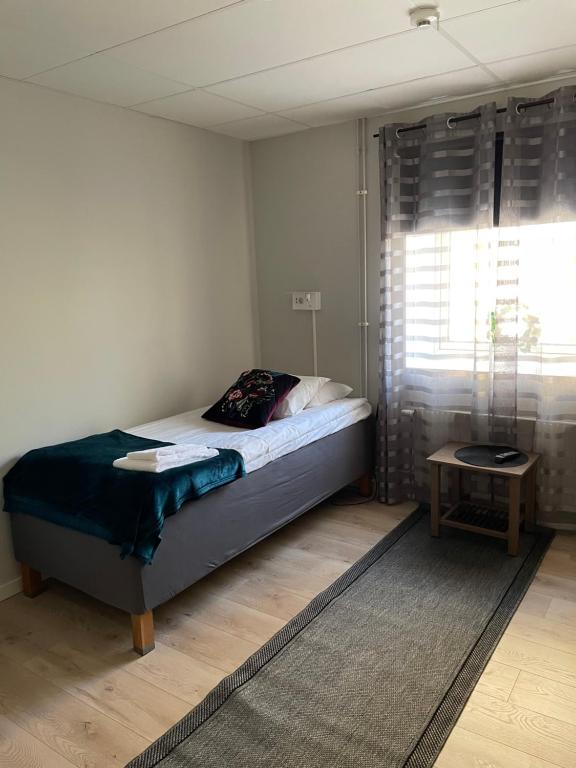 
Single Room with Shared Bathroom
