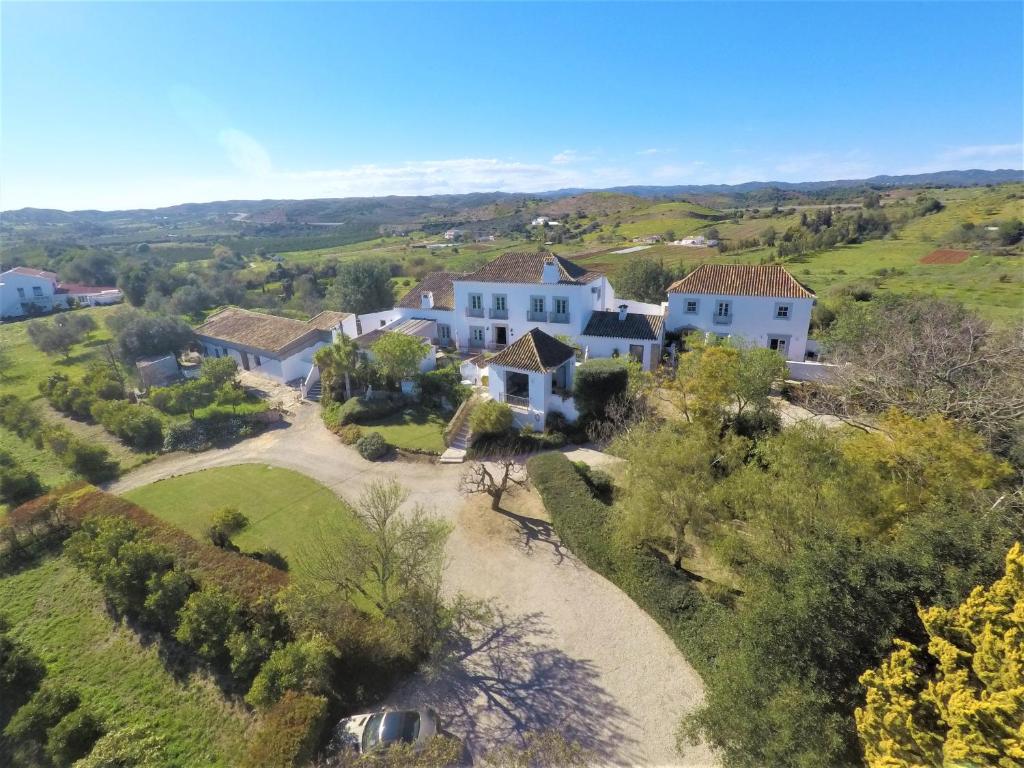 an aerial view of a house on a hill at Quinta Da Colina in Cabanas de Tavira