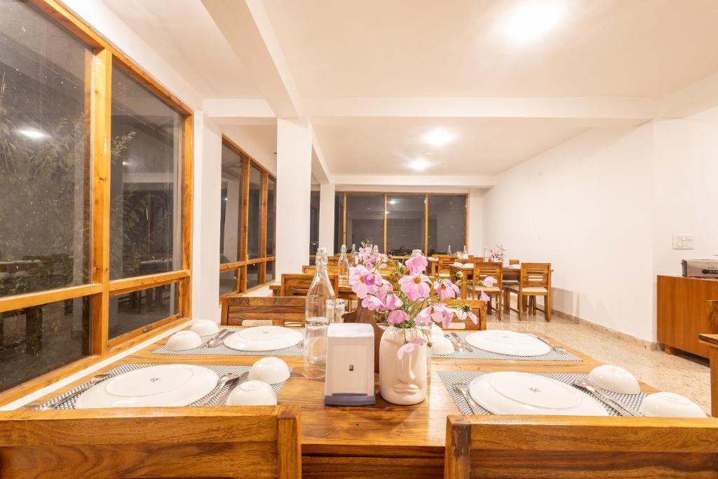 Fotografie z fotogalerie ubytování Aroha Residency- A Countryside Resort v destinaci Manāli