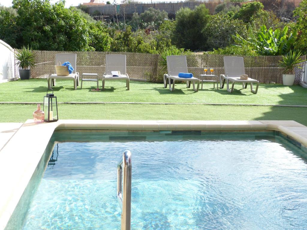 Bazén v ubytování Villa Alto Arena piscina privada climatizada nebo v jeho okolí