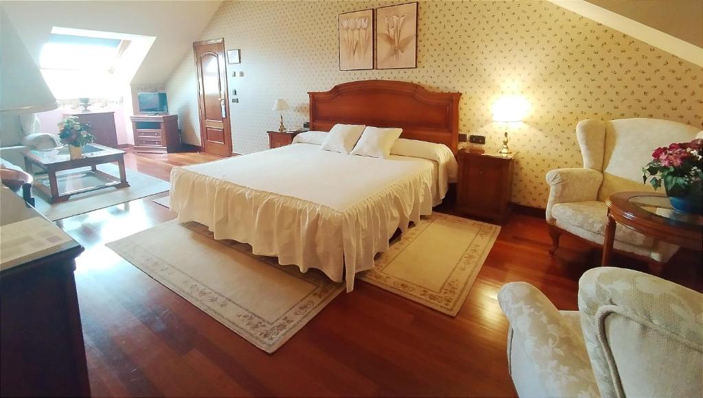 Postel nebo postele na pokoji v ubytování Hotel Conde Ansúrez By Almia Hoteles