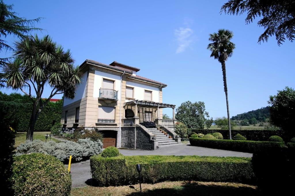 Κήπος έξω από το La Casona del Frontón