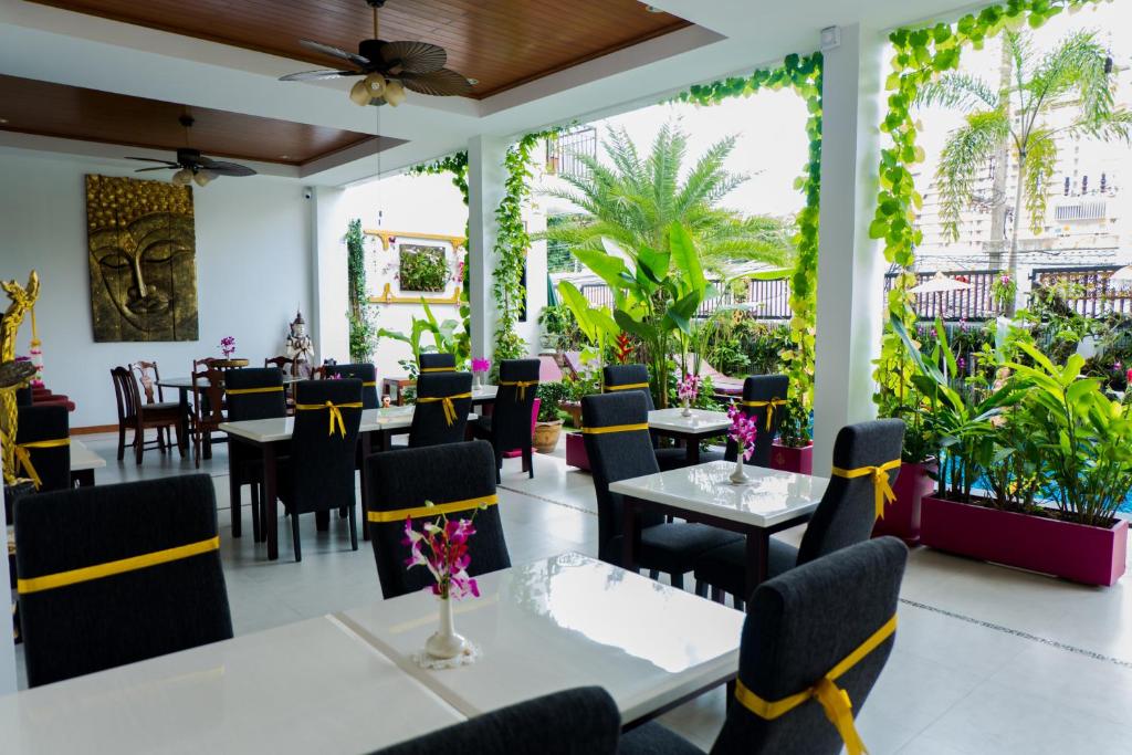 Swiss Paradise Boutique Villa - 11