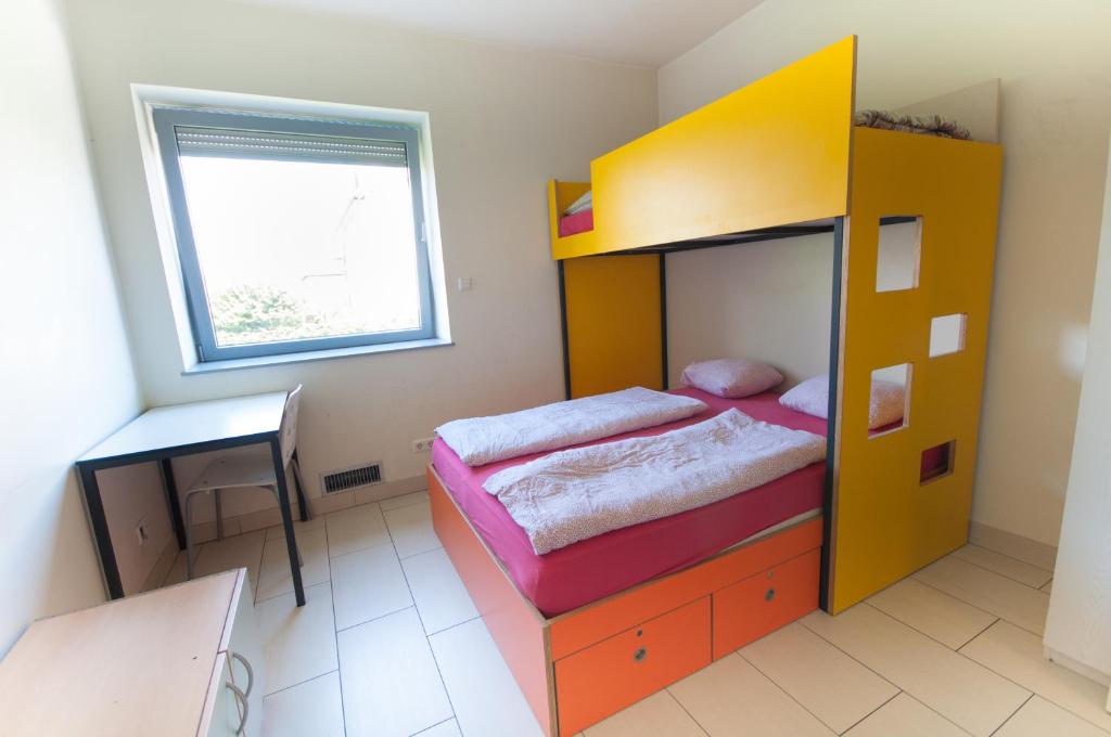 Postel nebo postele na pokoji v ubytování Simbol Rooms with free private parking