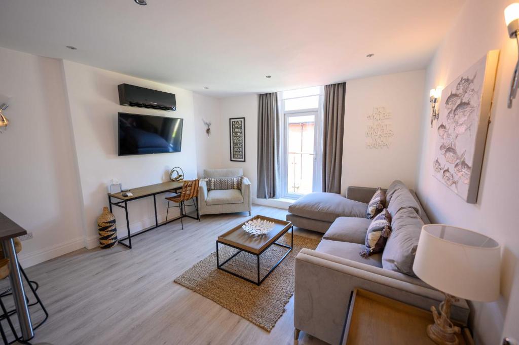 St Annes Beach Apartments - 