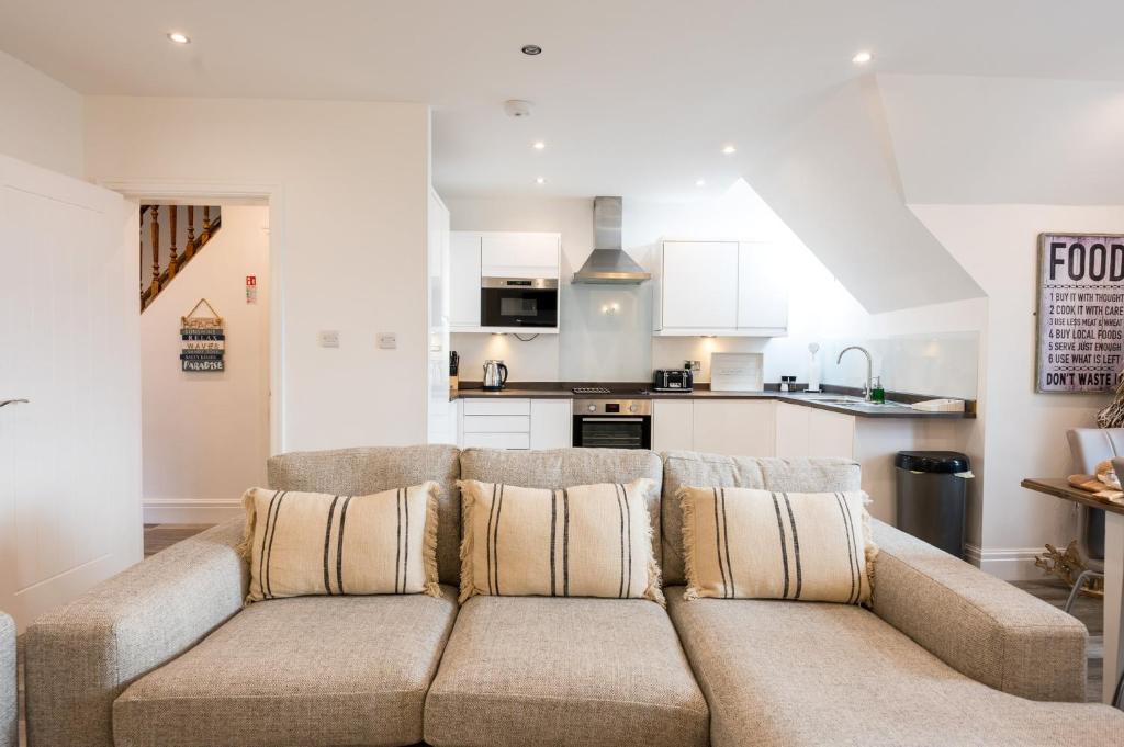 St Annes Beach Apartments - 