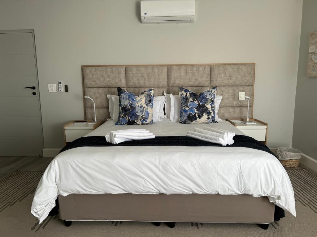 Letto o letti in una camera di Cliff Haven