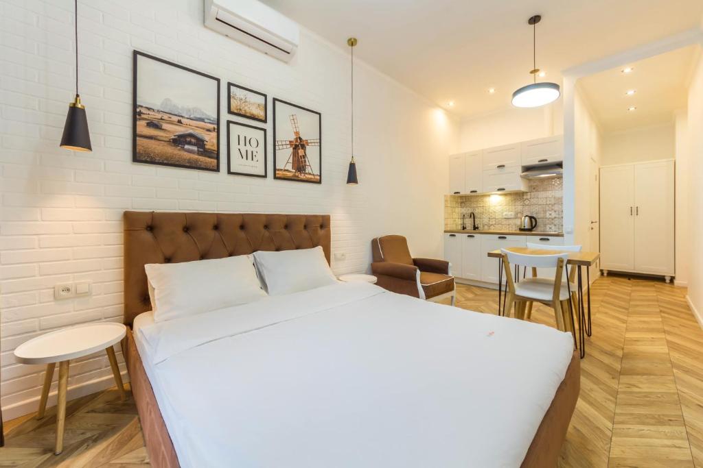 Central Dayflat Apartments - Design Apartment With Balcony - Yevhena Chykalenka, 20