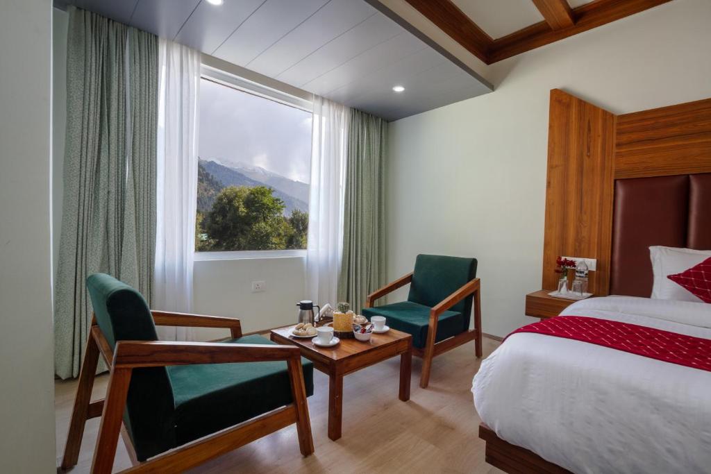 Nespecifikovaný výhled na hory nebo výhled na hory při pohledu z hotelu