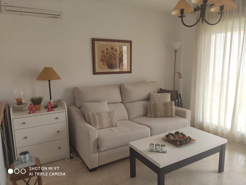 Część wypoczynkowa w obiekcie APARTAMENTO CASARES PLAYA