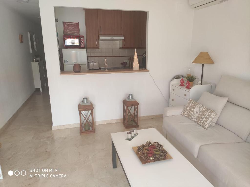 Część wypoczynkowa w obiekcie APARTAMENTO CASARES PLAYA