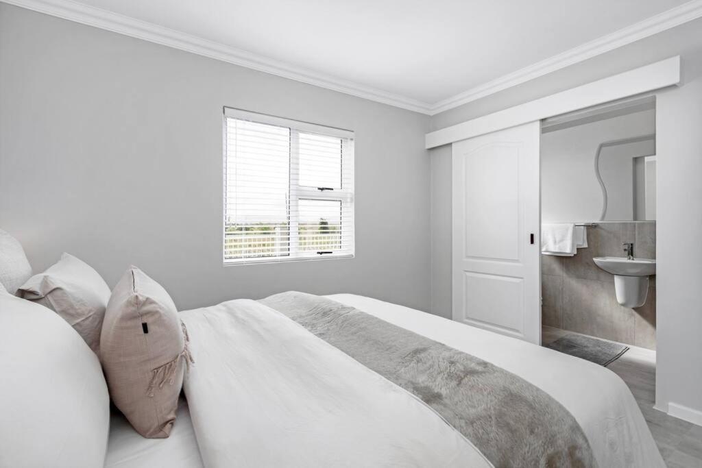 Elegant, Spotless 2 Bed For Enchanted Stays - Apartment Mit 2 Schlafzimmern