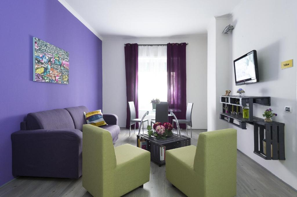 Televízia a/alebo spoločenská miestnosť v ubytovaní B&B Sleep & Zupp