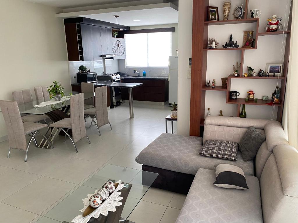 APARTAMENTO CENTRICO, CÓMODO y DE LUJO