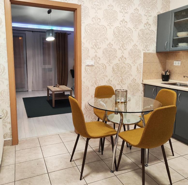 Dolce vita Diamond 1072 Budapest, 12-14 Akácfa utca kép - 1