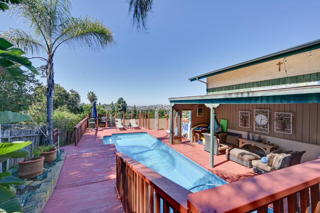 una terraza con piscina en una casa en La Mesa Vacation Rental about 12 Mi to San Diego!, en La Mesa