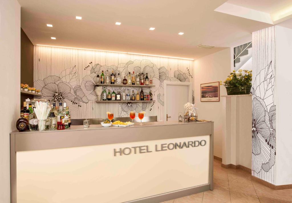 Nápoje v ubytování Hotel leonardo