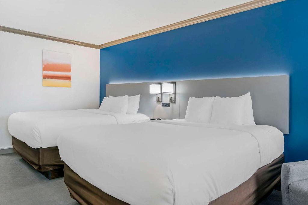 Comfort Inn Plainwell - Habitación Con 2 Camas Grandes - No Fumadores