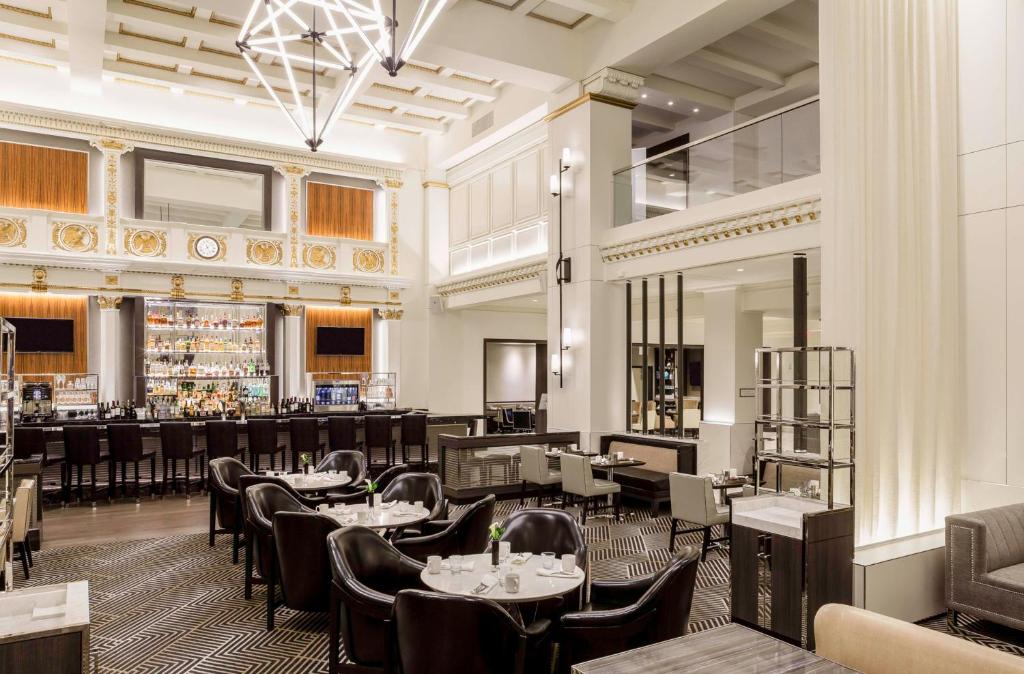 Ресторан / где поесть в Hilton Boston Park Plaza