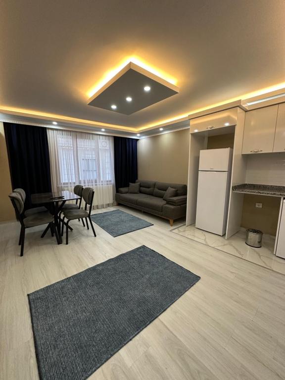 Kuchyň nebo kuchyňský kout v ubytování Special House & Private Transportation İstanbul Airport-By Loft