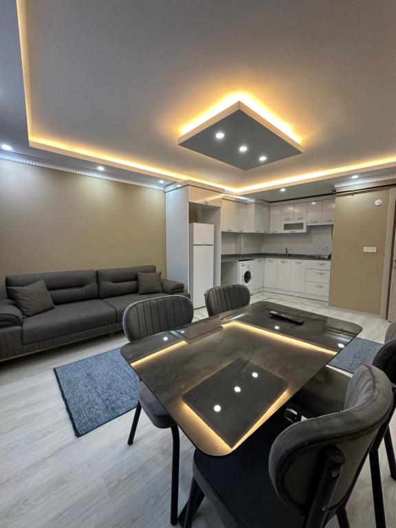 Kuchyň nebo kuchyňský kout v ubytování Special House & Private Transportation İstanbul Airport-By Loft