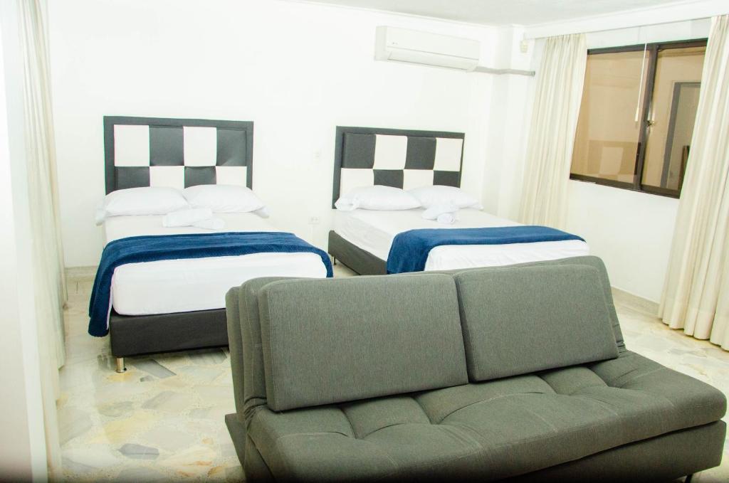 CASA HOTEL LOS ARBOLES - Family Room With Private Bathroom