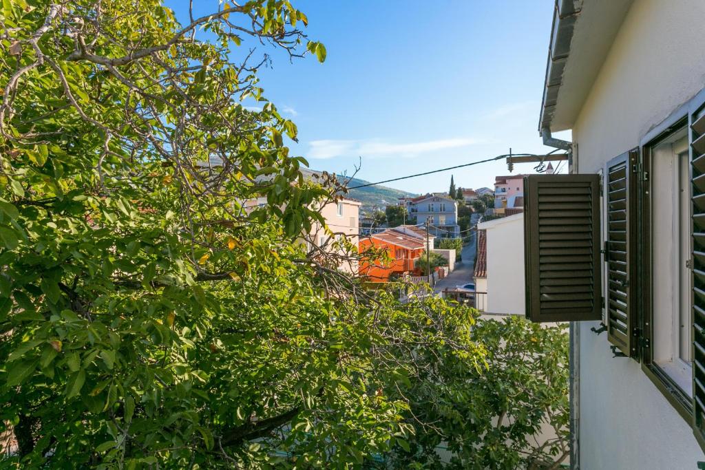 Výhľad na hory alebo výhľad na hory priamo z apartmánu