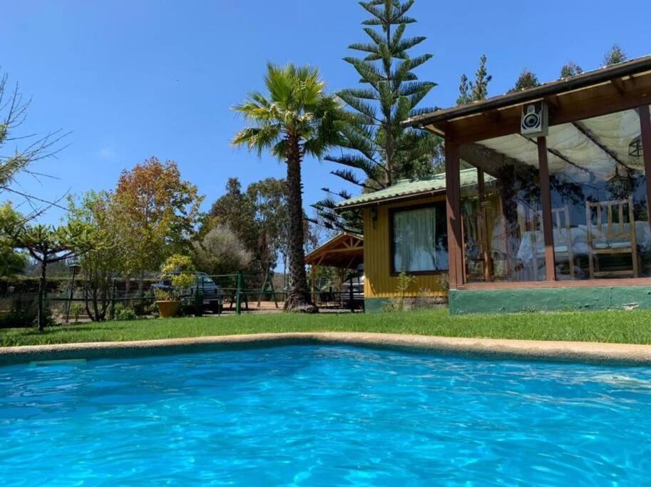 的住宿－Casa Oasis PlayaBosque，房屋前的游泳池