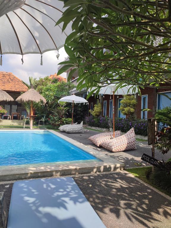 D Anyar Stay and Surf - 14