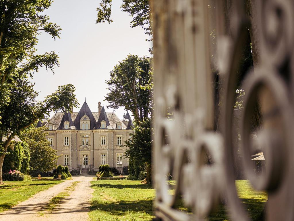 Ogród w obiekcie Grand Château Renaissance avec Parc, Piscine et Activités, Rénové en 2023 - FR-1-410-389