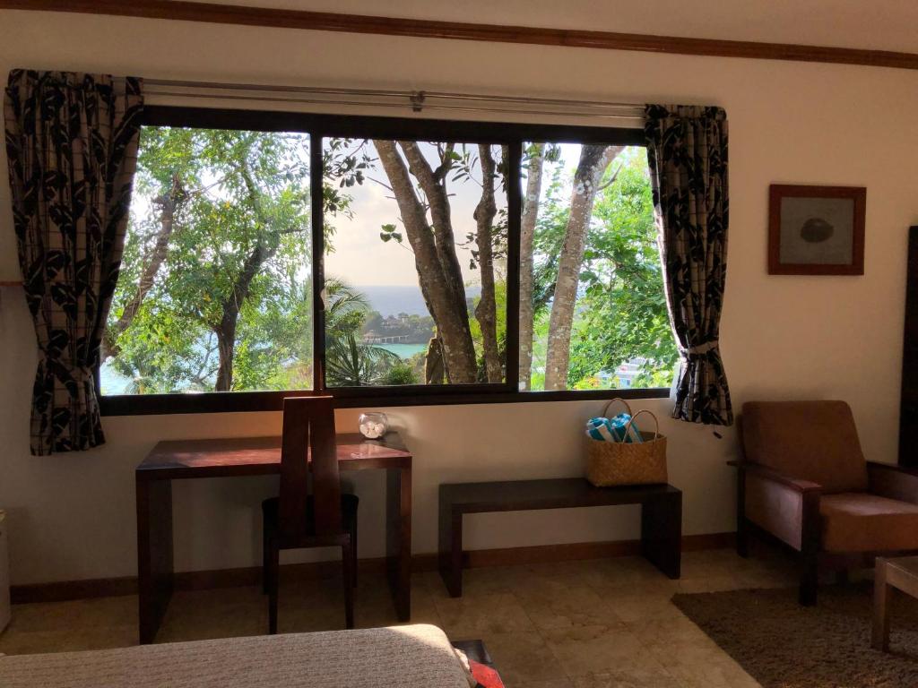 Argonauta Boracay Apartment Suites and Villas - Doble Habitación De Lujo Con Vista Al Mar