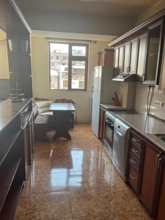 Квартира 3 комната в центре города, Yerevan Updated 2023 Prices