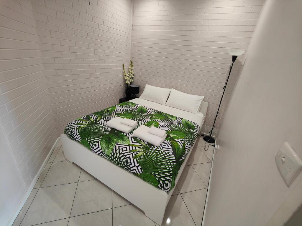 Postel nebo postele na pokoji v ubytování Tuggeranong Short Stay #07 - Sleeps 6