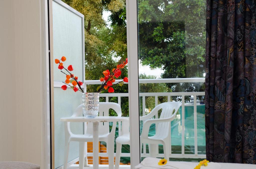 Bazén v ubytování Filmar Hotel, Ixia, Rhodes nebo v jeho okolí