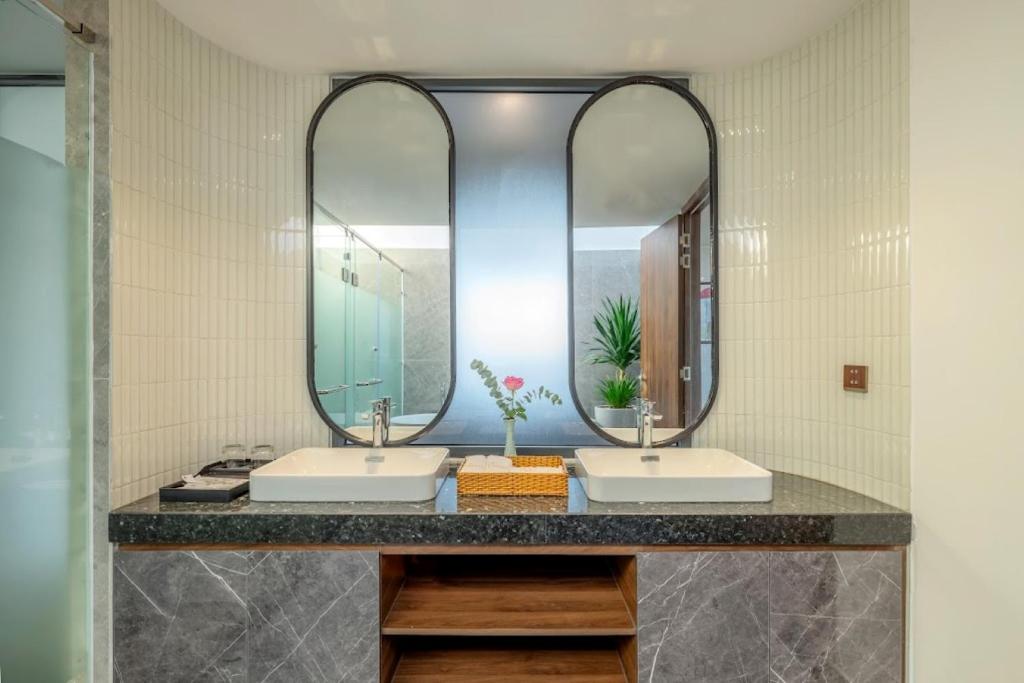 Lịch Phòng Trống Giá Gốc Của Villa Nha Trang Oceanfront Anh Nguyễn Koaniva Mới Nhất 2026